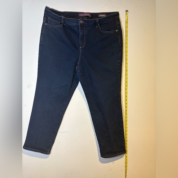 Gloria Vanderbilt - Picture 6 of 10